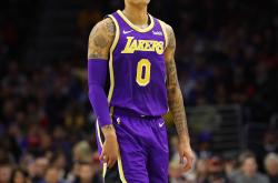 开云体育官网-人客场惨败湖人，球队需要全面反思