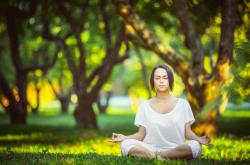 开云平台-街道极速与球场绝杀，当F1迈阿密焦点战遇见凯尔特人淘汰赛晋级