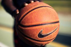 开云足球直播-鏖战罗马城，奥利维耶一锤定音，几内亚勇士力克拉齐奥