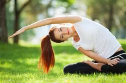 开云官网-绿茵与硬木的较量，从西甲国家德比到北京压制灰熊的战术启示