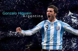 开云体育中国官网-德甲争冠战之夜，恩比德高光表现，跨界传奇的交汇时刻