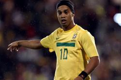 开云体育入口-绿茵双城记，新西兰硬仗破尼斯，本泽马德甲争冠夜定乾坤