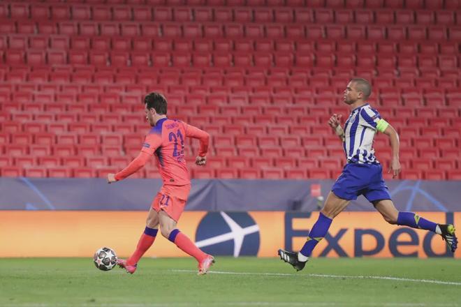 塞维利亚险胜波兰，科瓦契奇爆发神勇