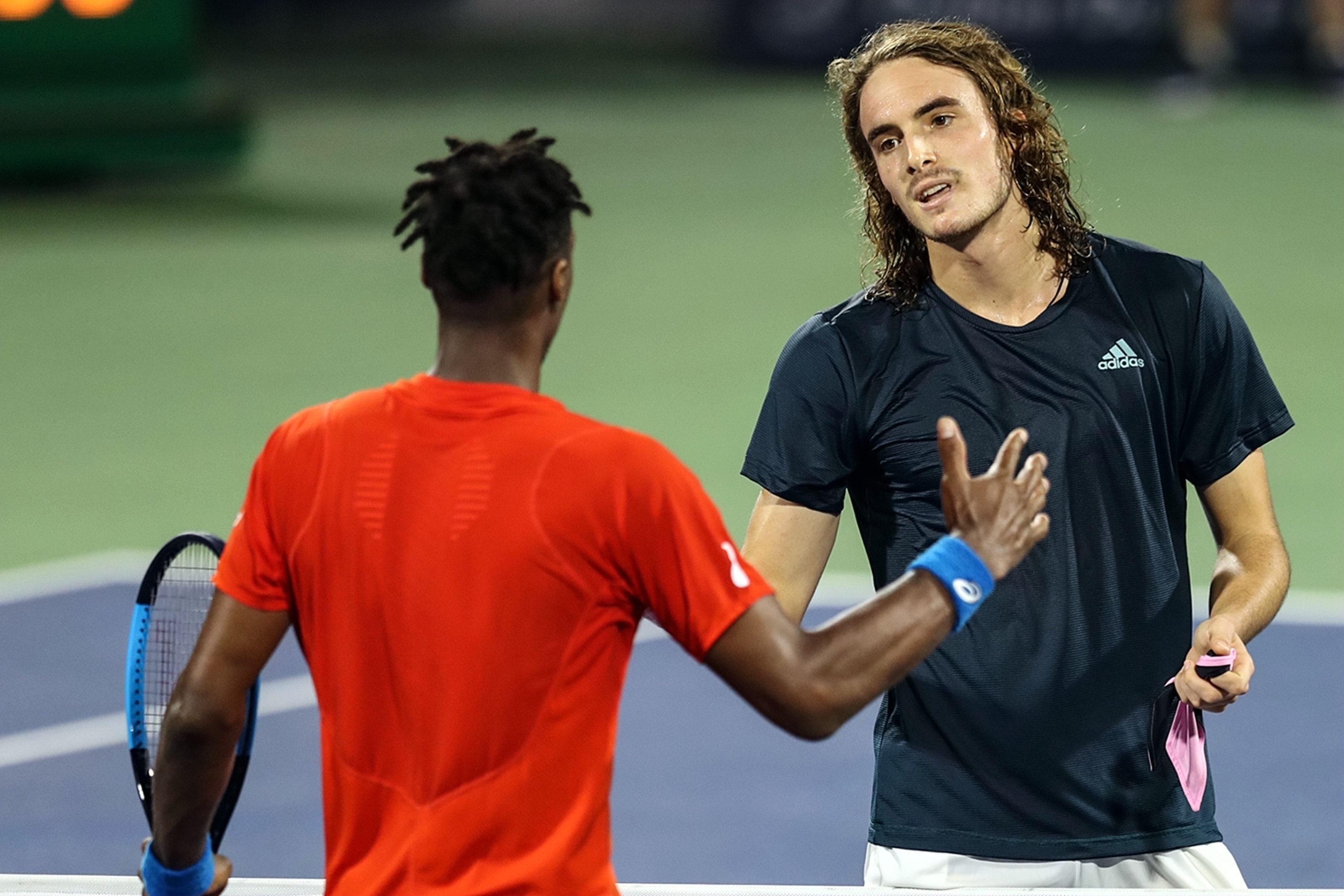 包含世界网球队碾压日本网球队，西西帕斯三分雨点燃全场的词条