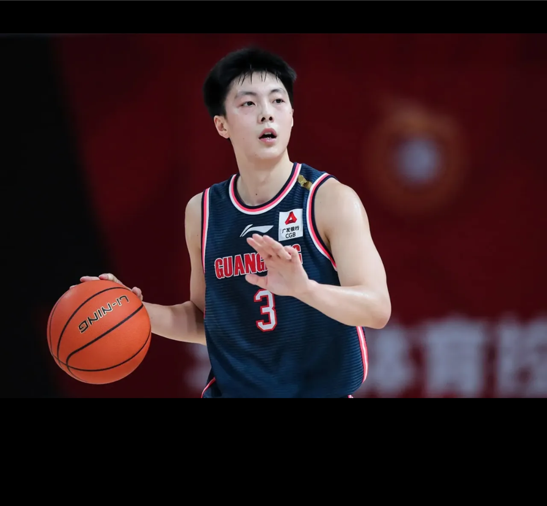 广东队在比赛中展现强大实力，获得胜利