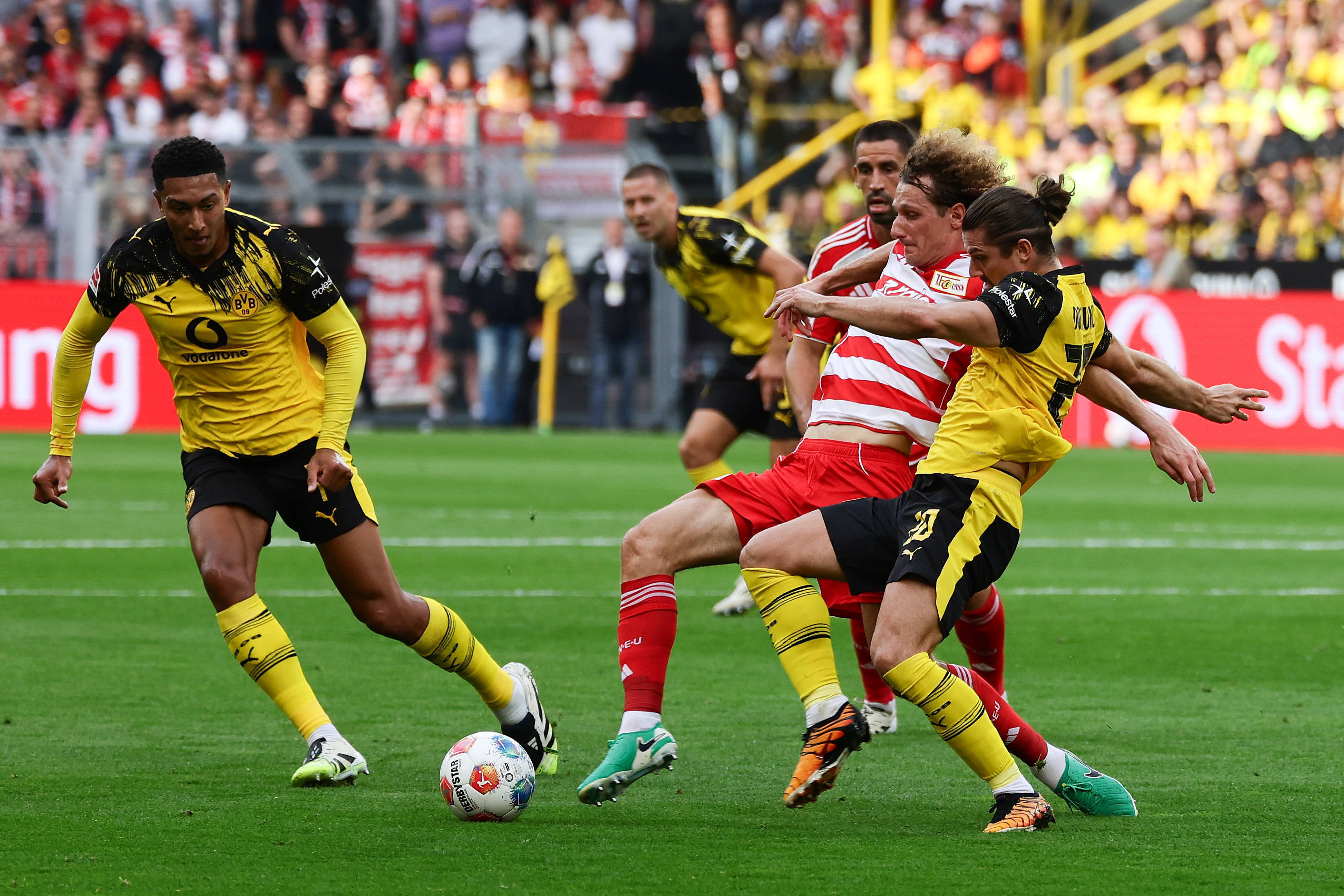 德国足球精英联赛新赛季开启战役