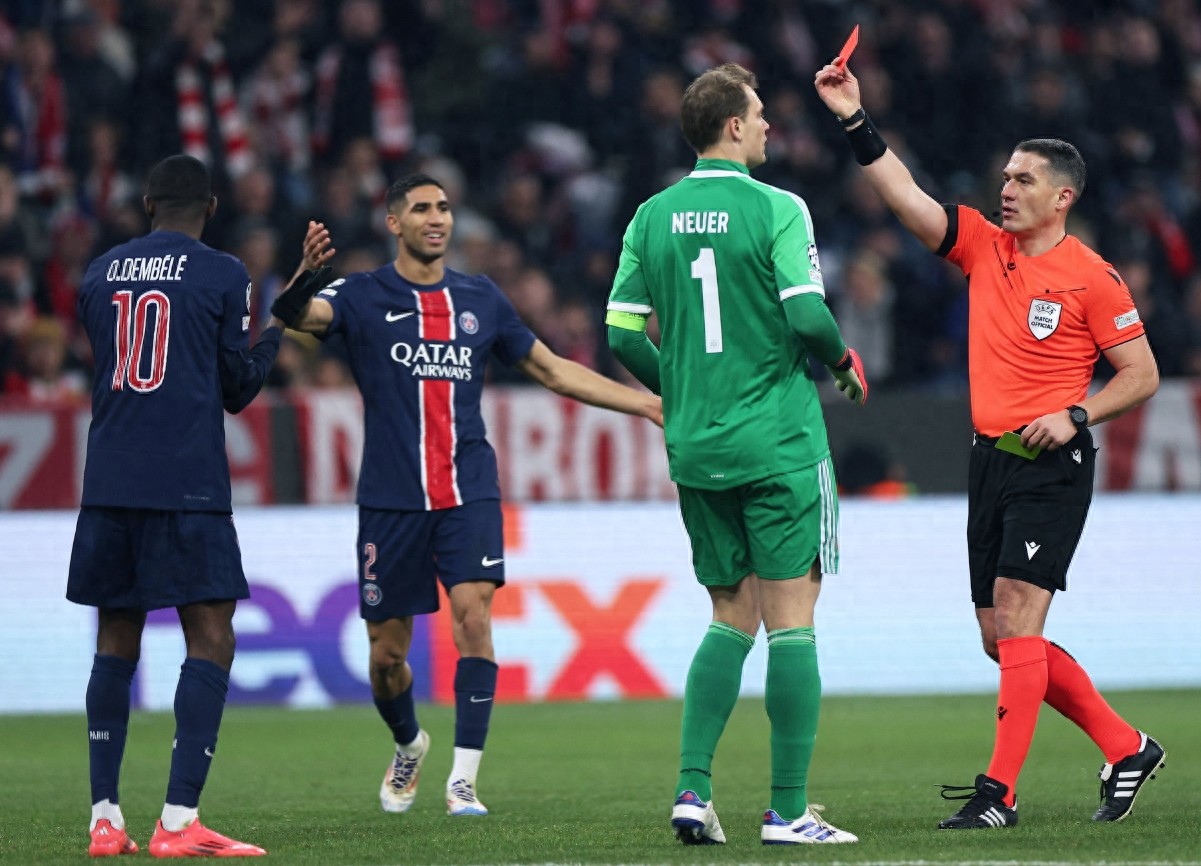 巴萨大胜拜仁，晋级欧冠四强