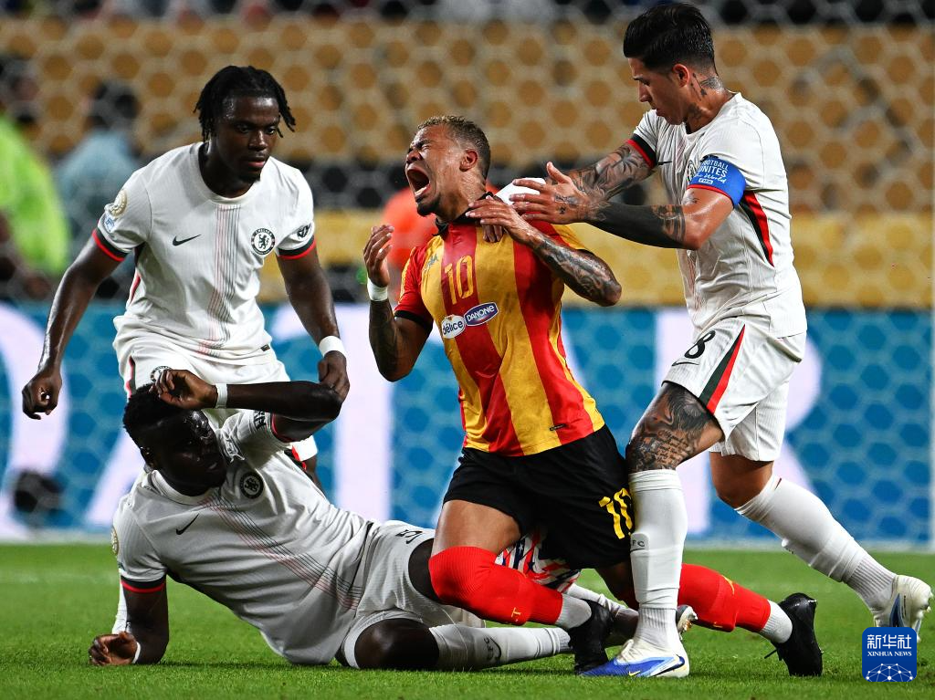 阿尔及利亚赛：埃及队与突尼斯队争夺胜利的简单介绍