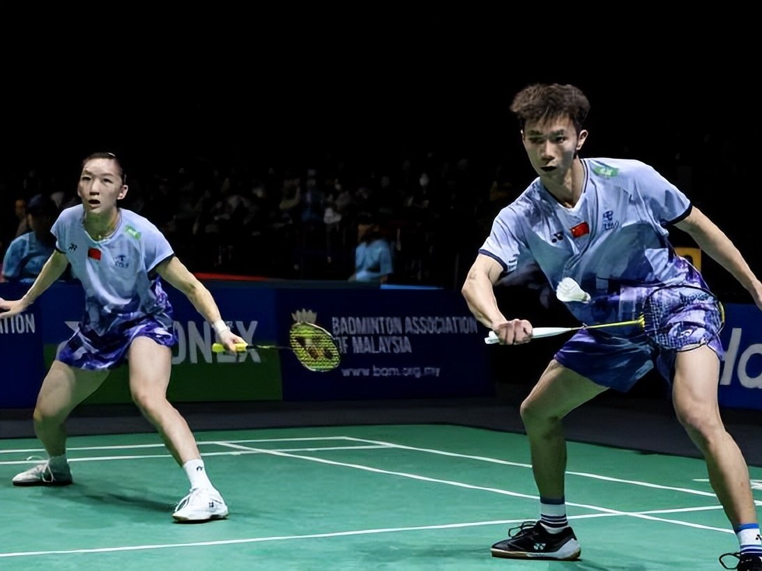 关于印度羽毛球队完胜丹麦羽毛球队，谌龙关键制胜的信息