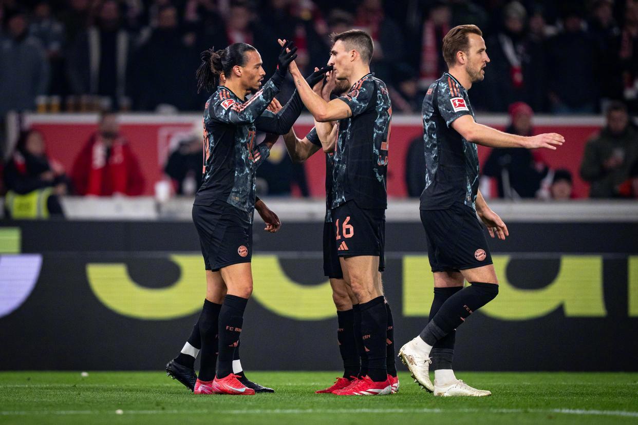 拜仁险胜多特蒙德，孙兴慜一己之力扛起全队