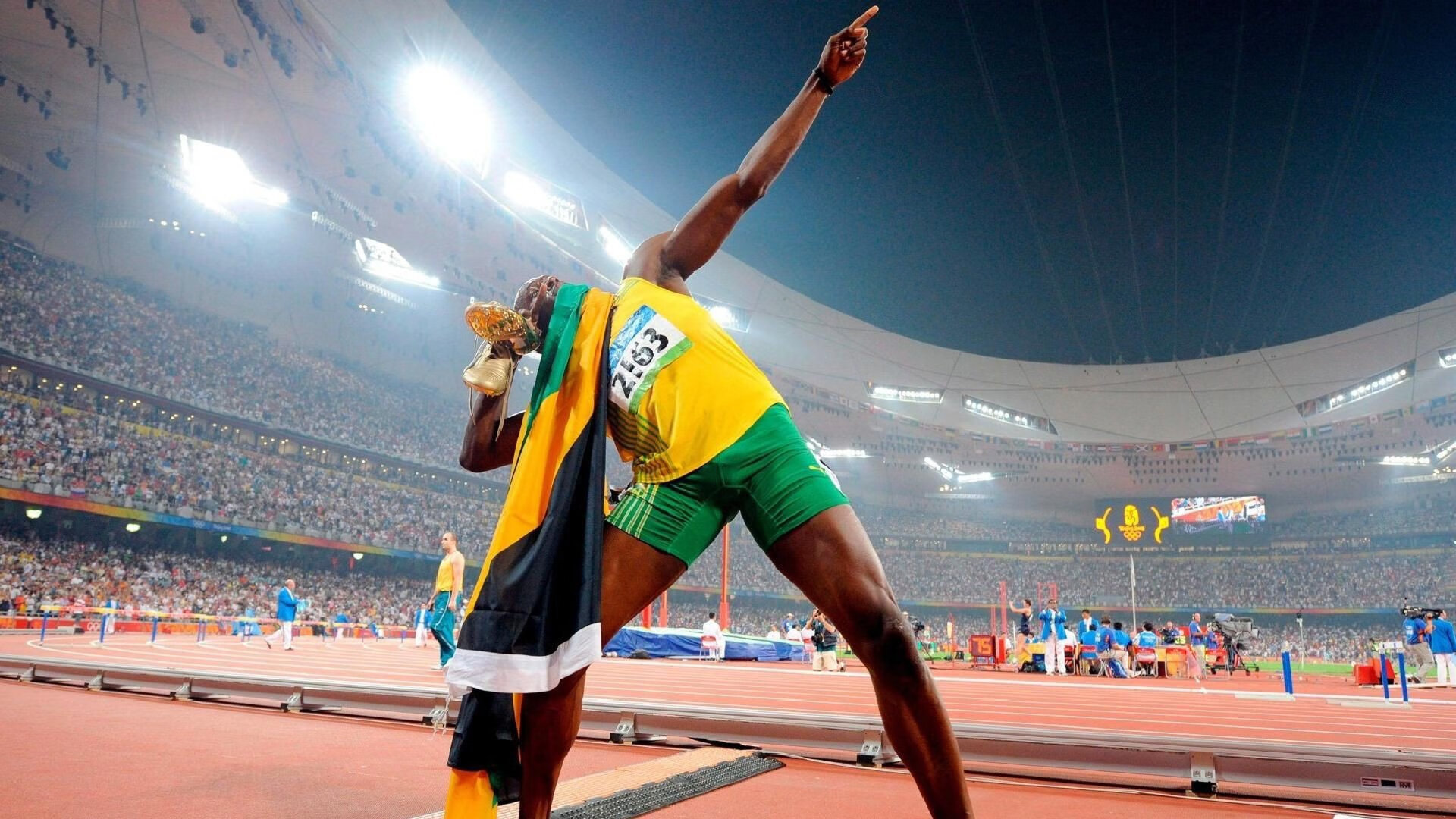 迪巴拉爆发点亮罗马夜空,毕尔巴鄂冷雨浇熄马竞火焰—足球之夜的唯一性交响