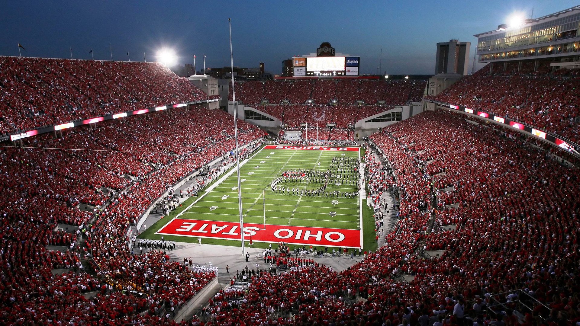 法拉利逆转阿斯顿马丁，皮亚斯特里扛起全队，一场技术与意志的胜利